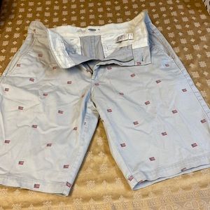 Mens Ultimate Slim American Flag Khaki Shorts, Size 30
